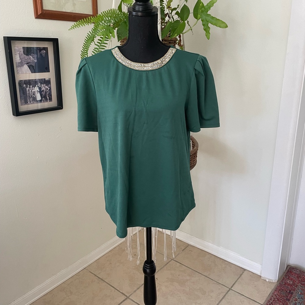 💖 Lily white top in size xl 💖
